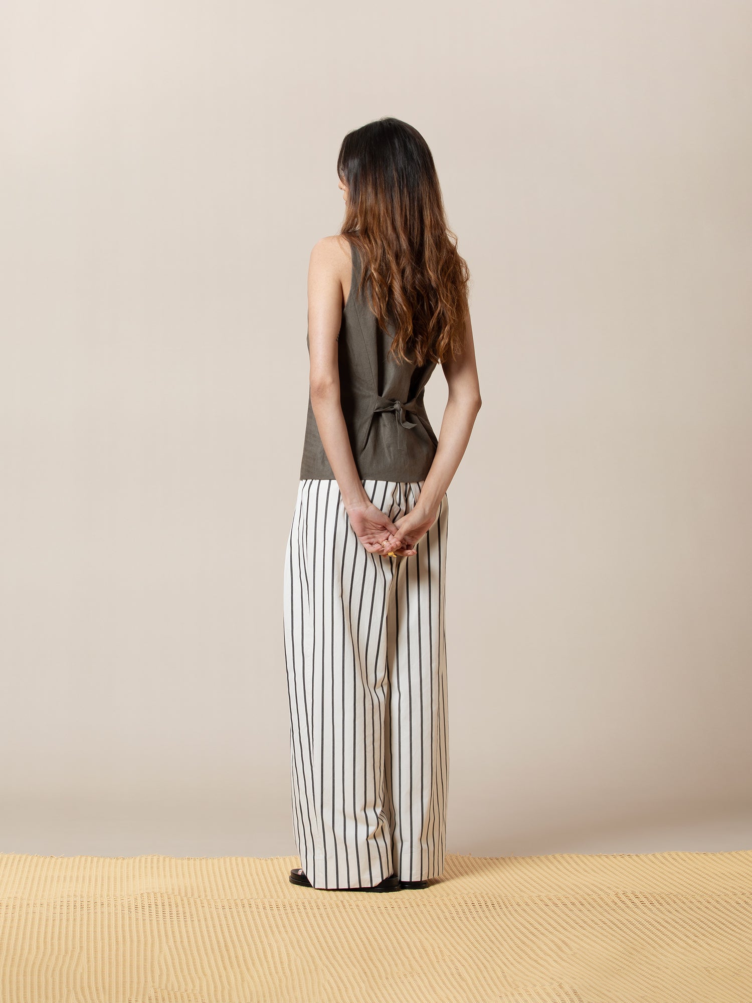 Button down vest