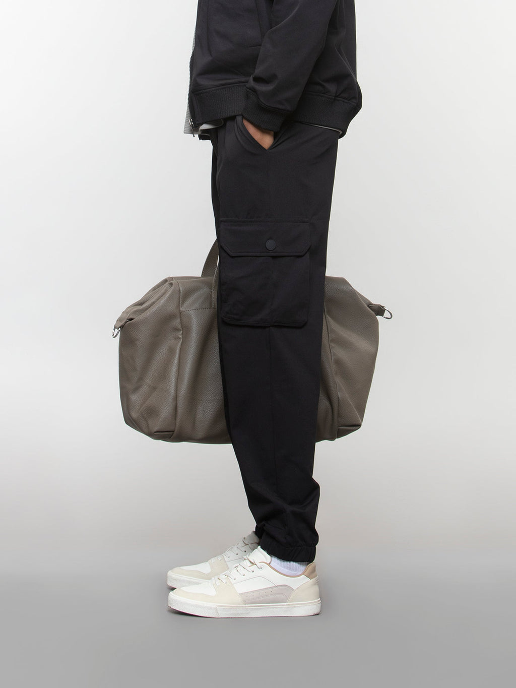 Six pocket cargo pants