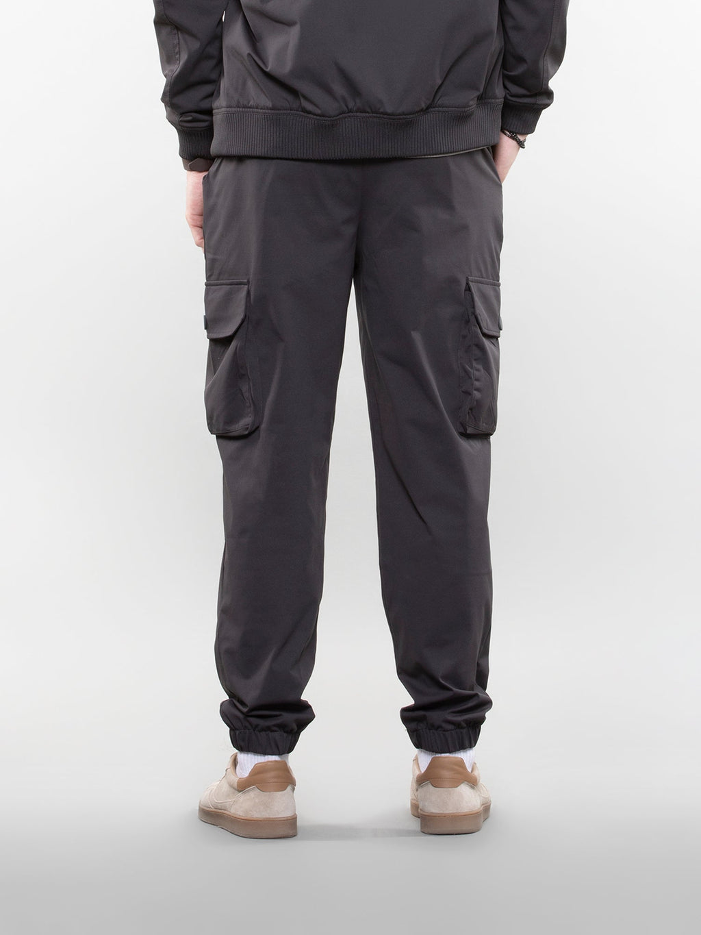 Six pocket cargo pants