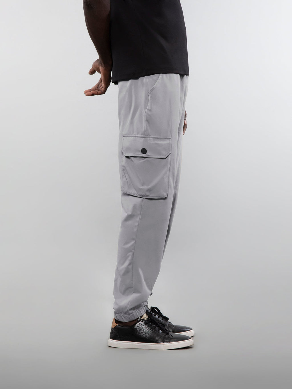 Six pocket cargo pants