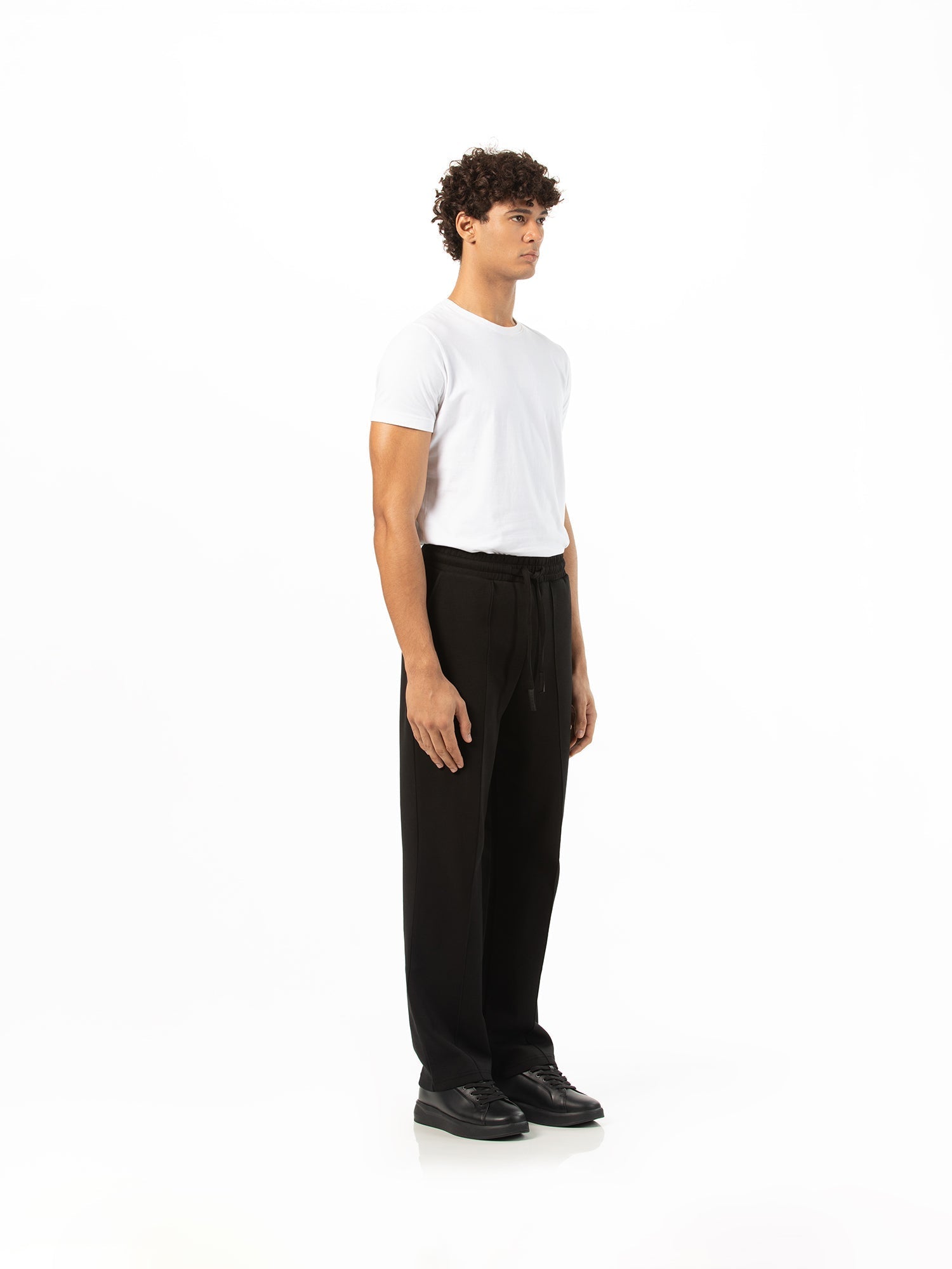 Wide-leg pants