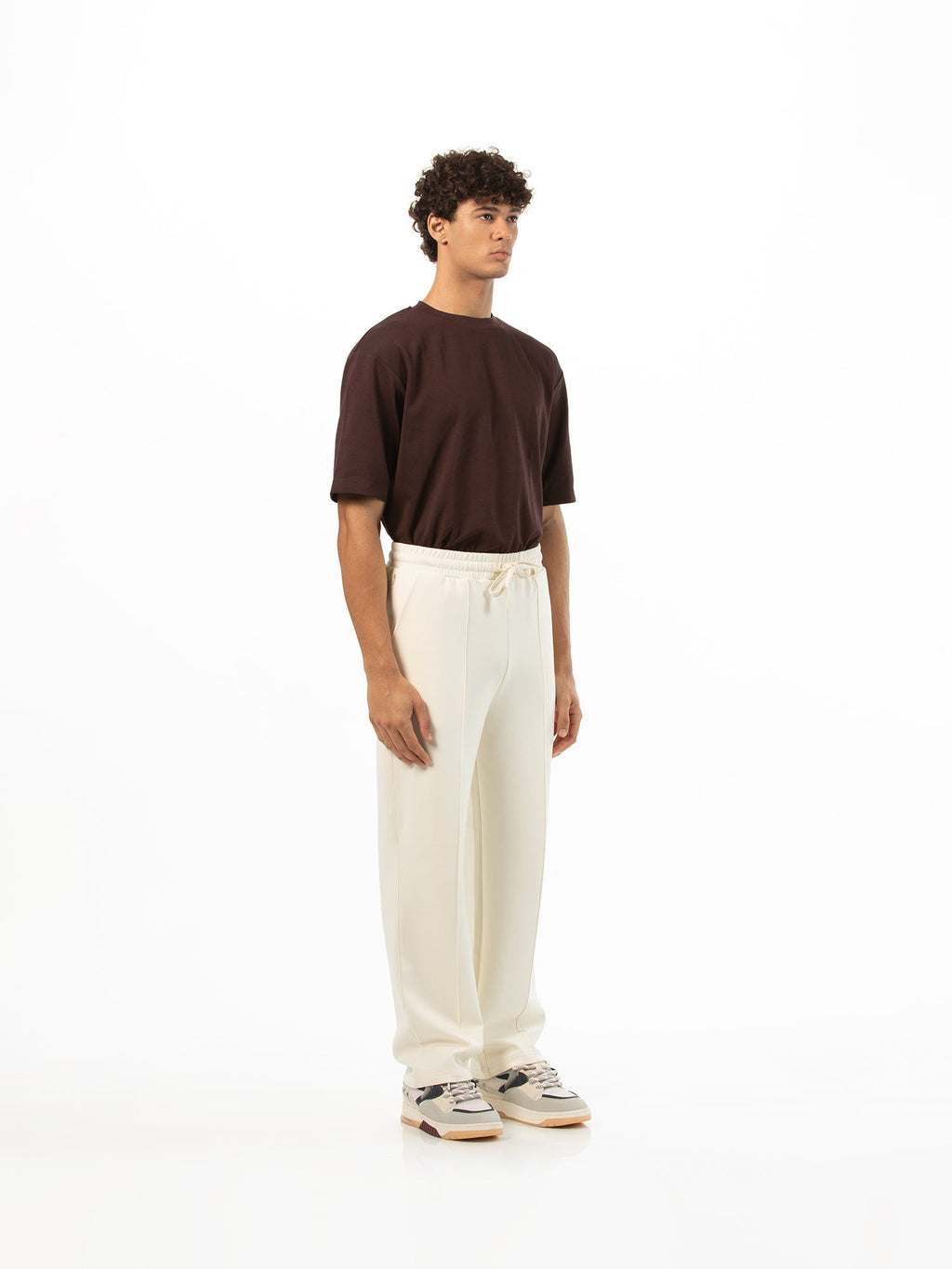 Wide-leg pants