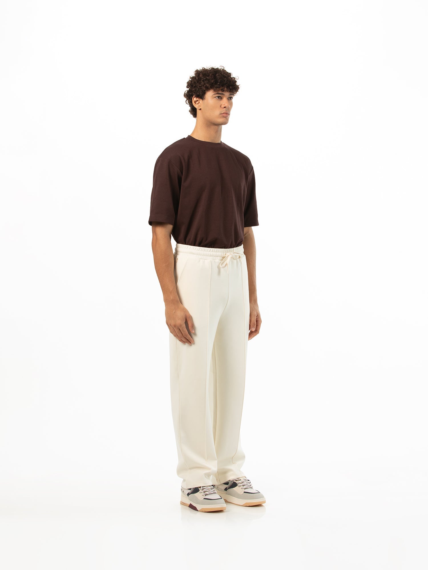 Wide-leg pants