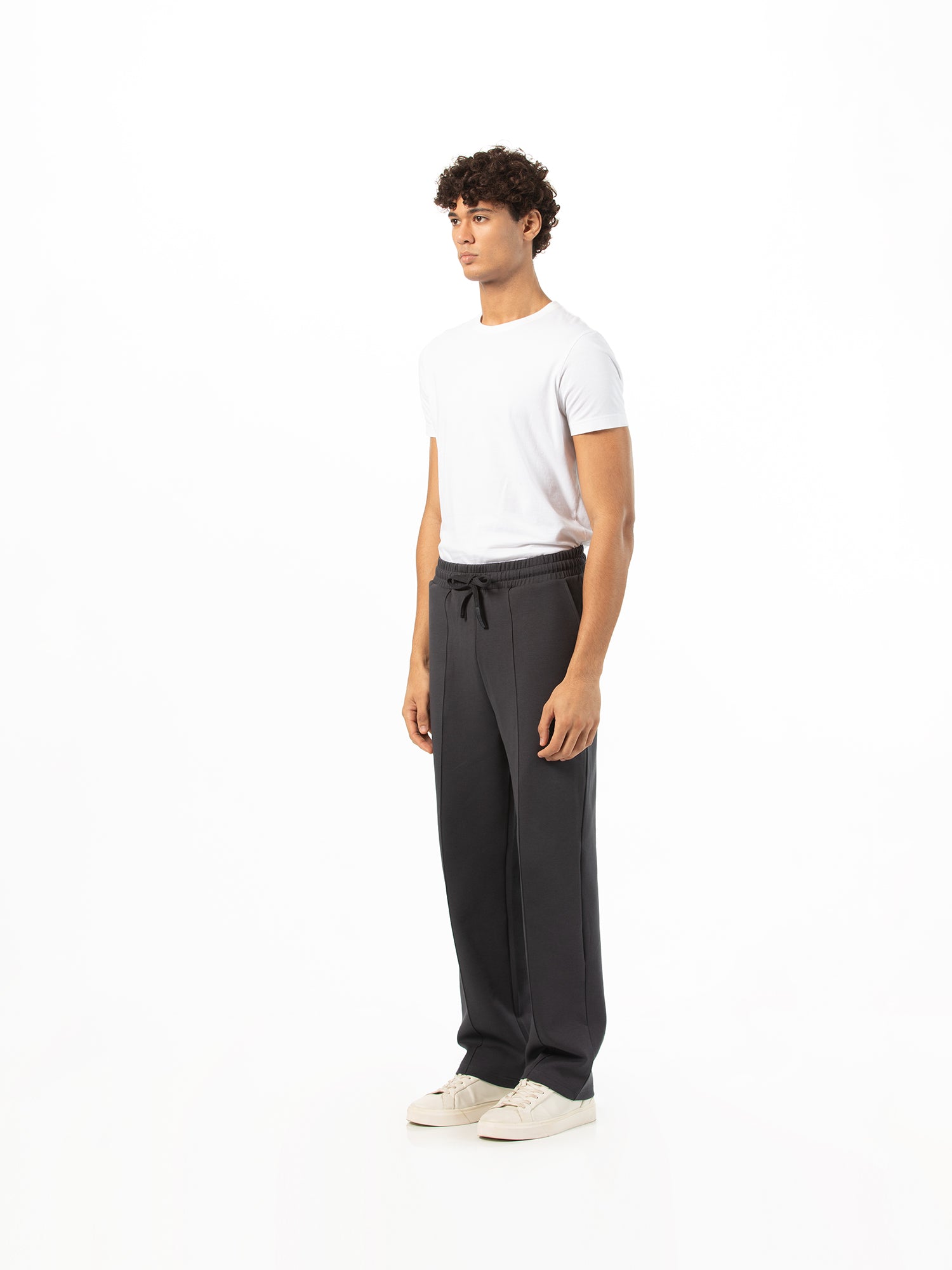 Wide-leg pants