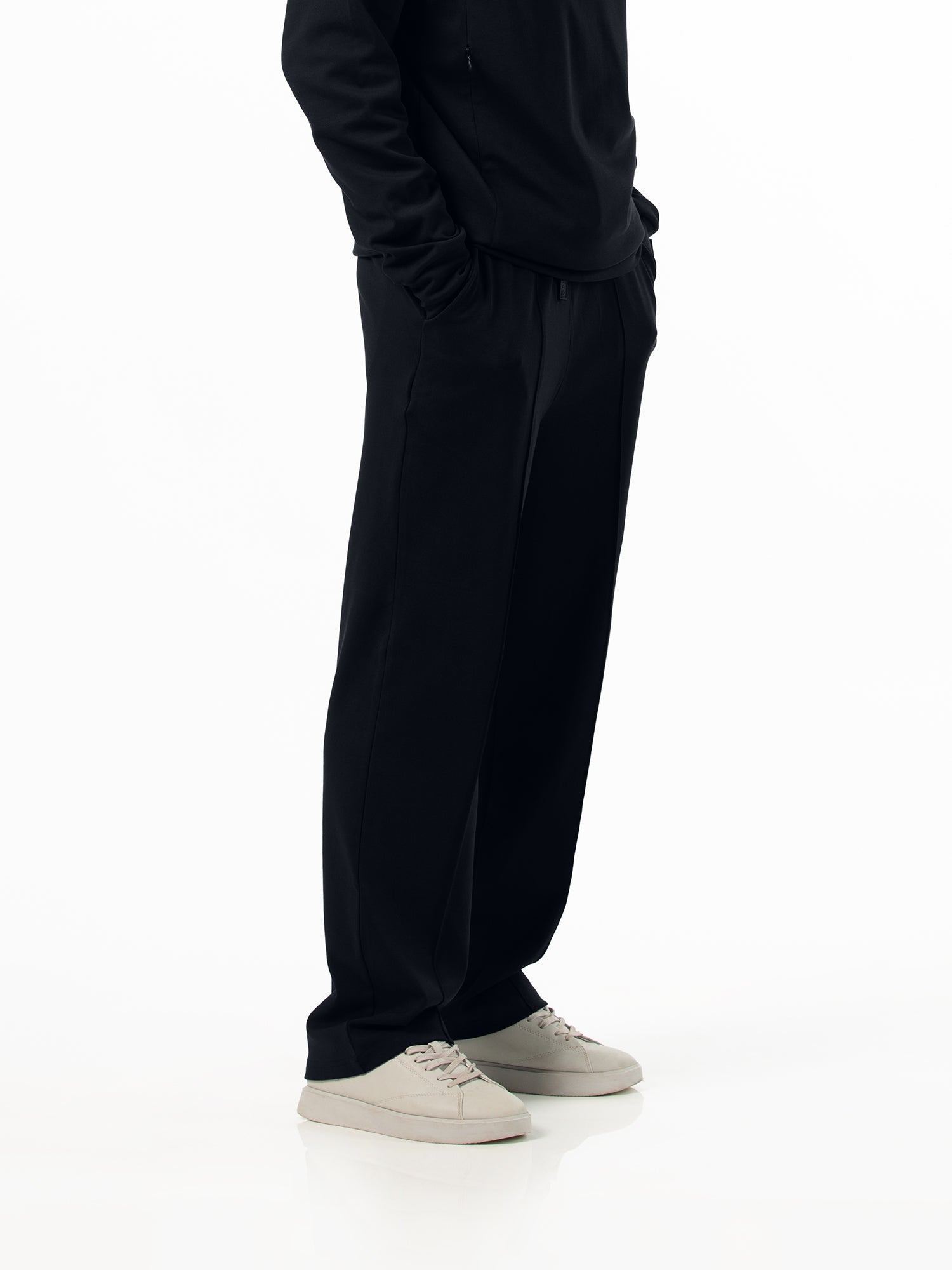 Wide-leg pants