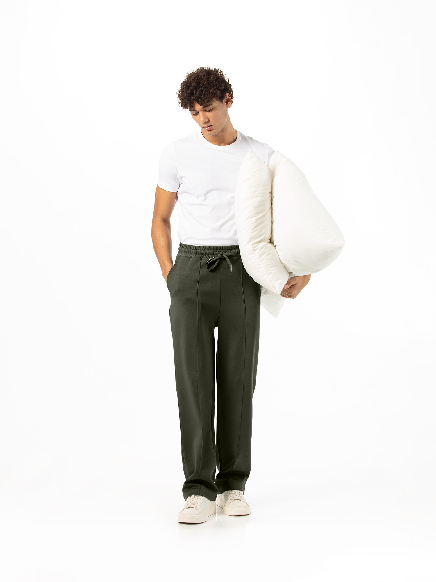 Wide-leg pants