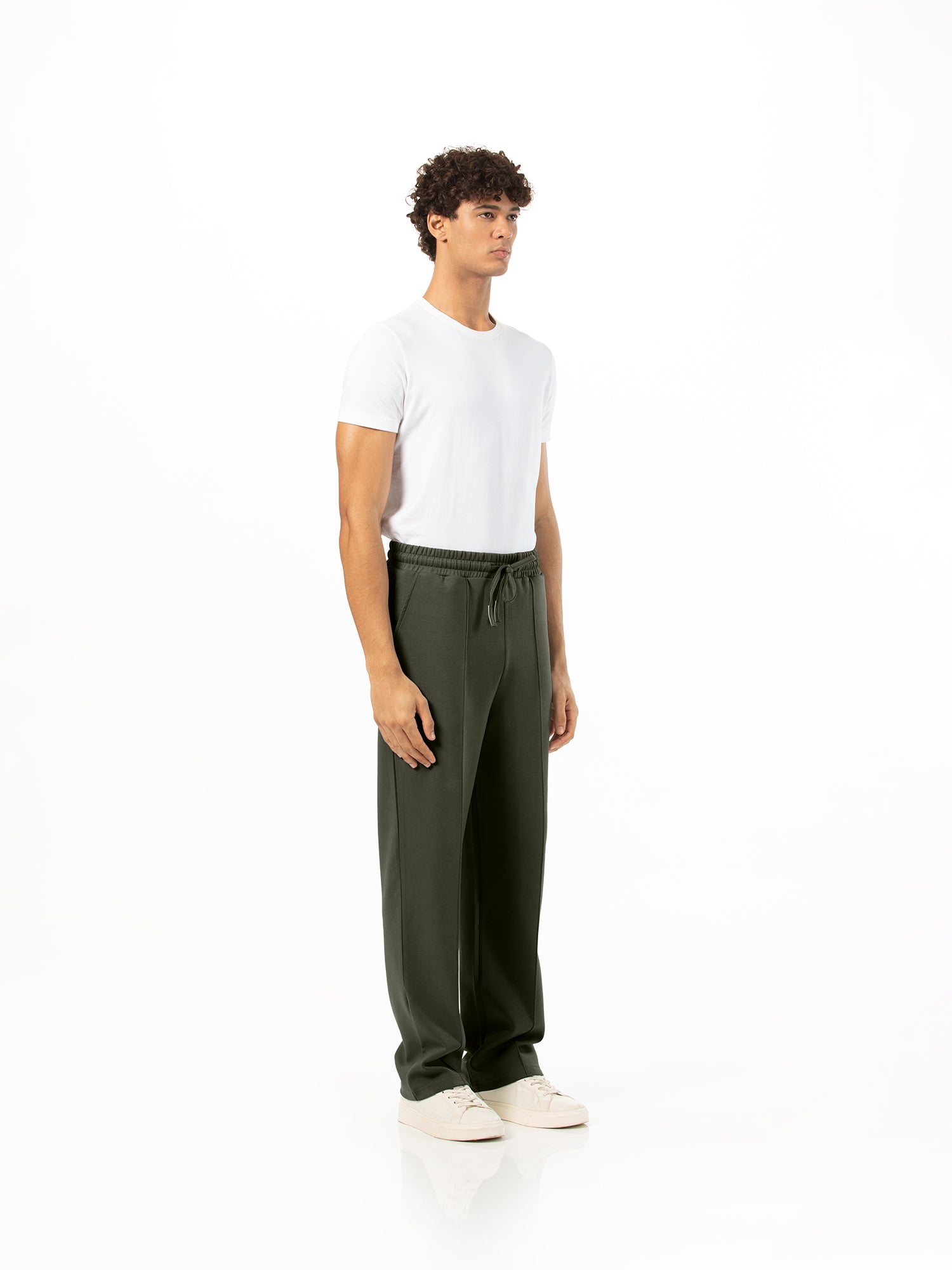 Wide-leg pants