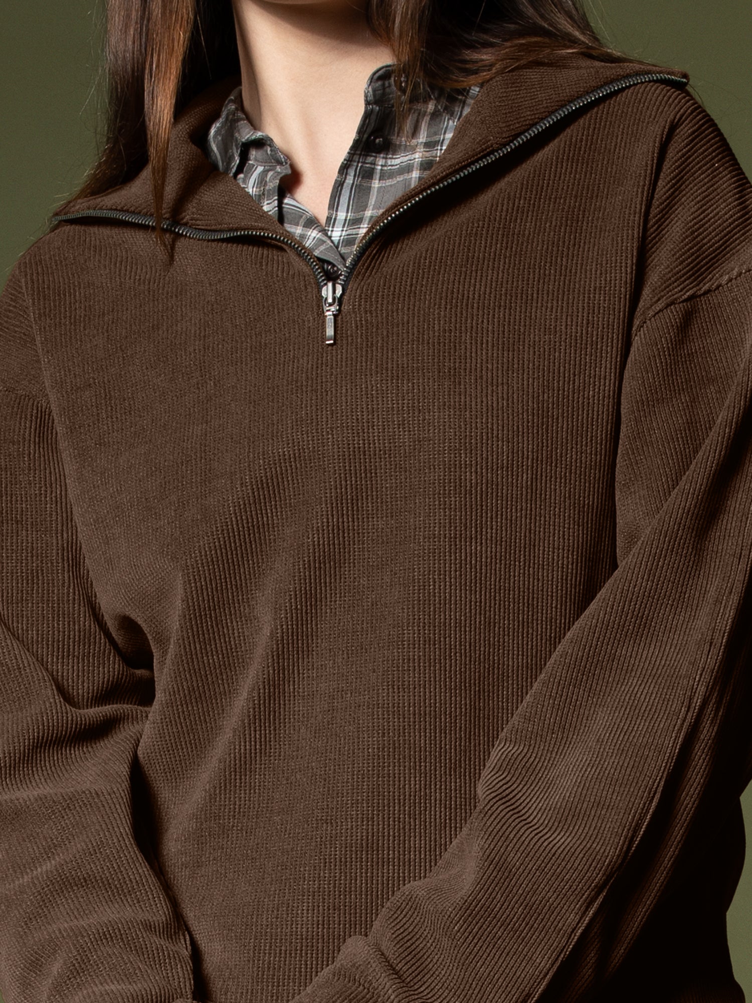 Ribbed quarter-zip sweatshirt