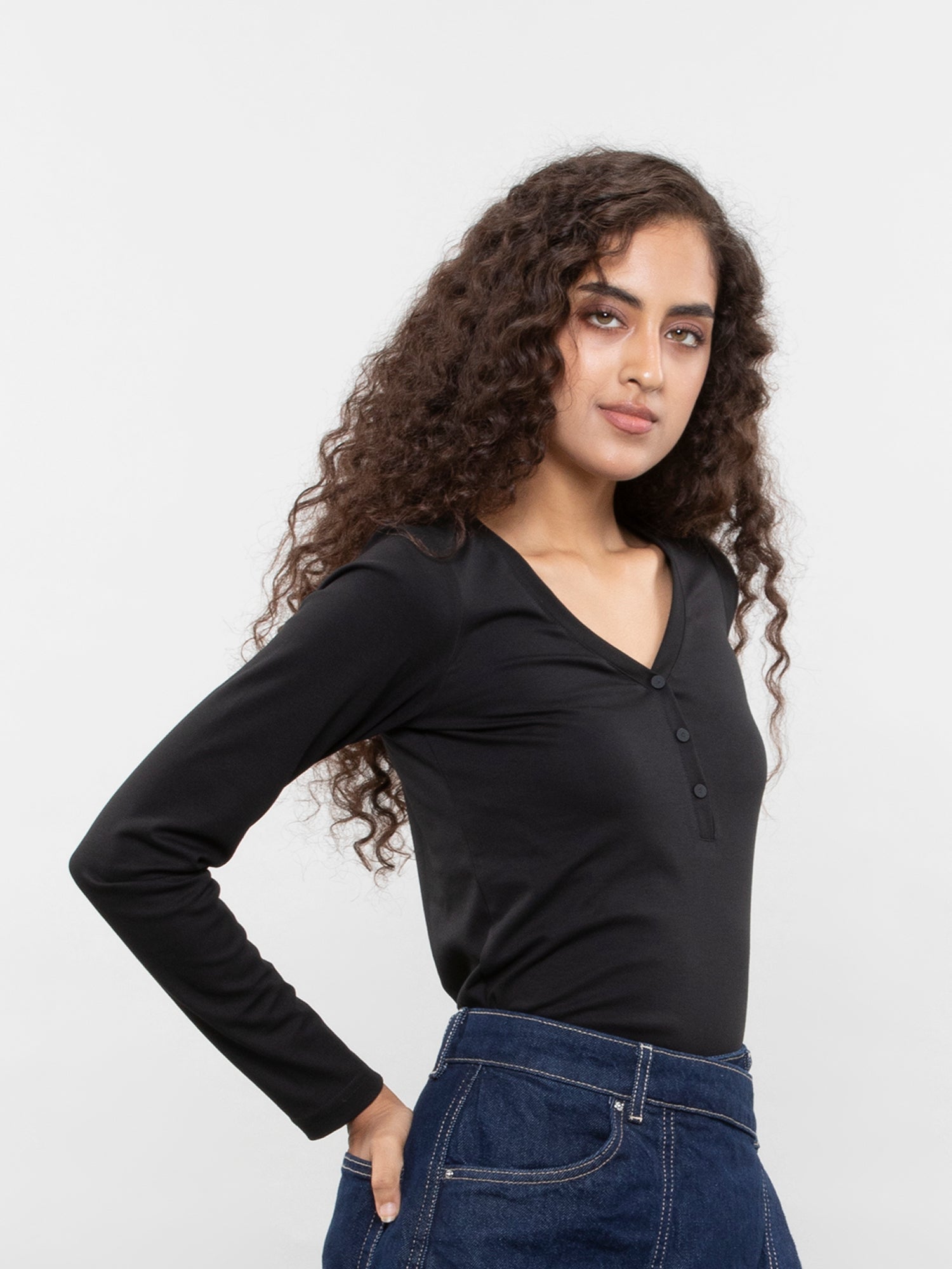 The henley tee