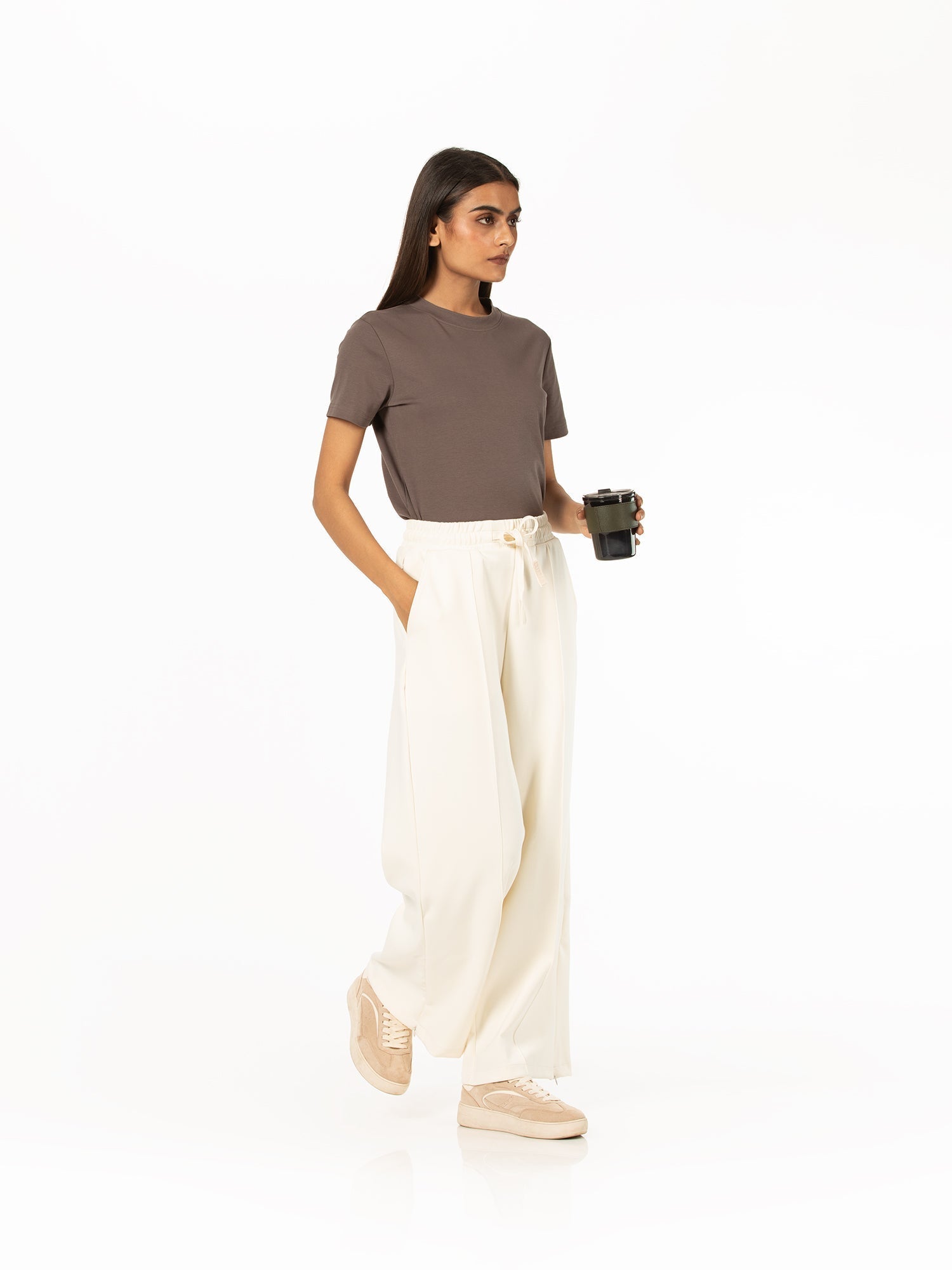 Wide-leg pants