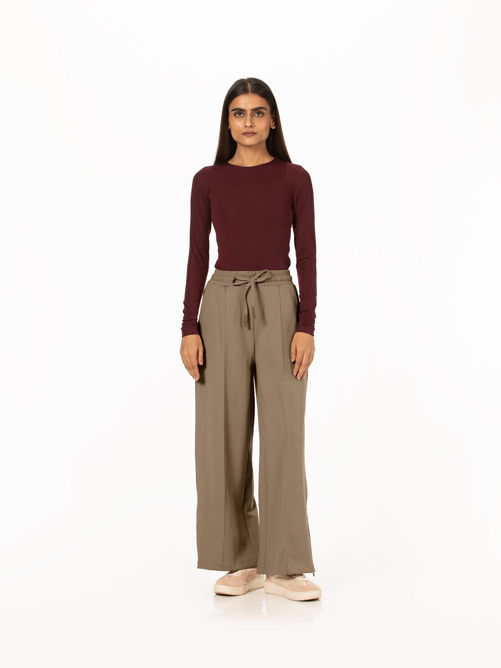 Wide-leg pants