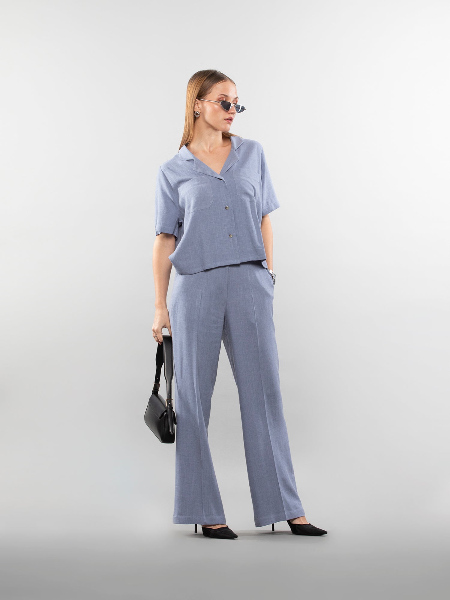 Short-sleeve relaxed shirt