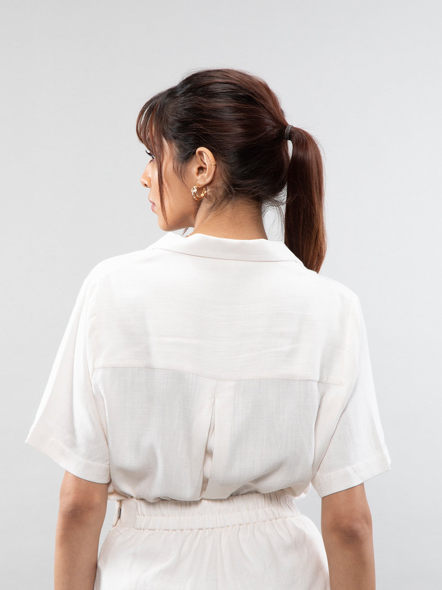 Short-sleeve relaxed shirt